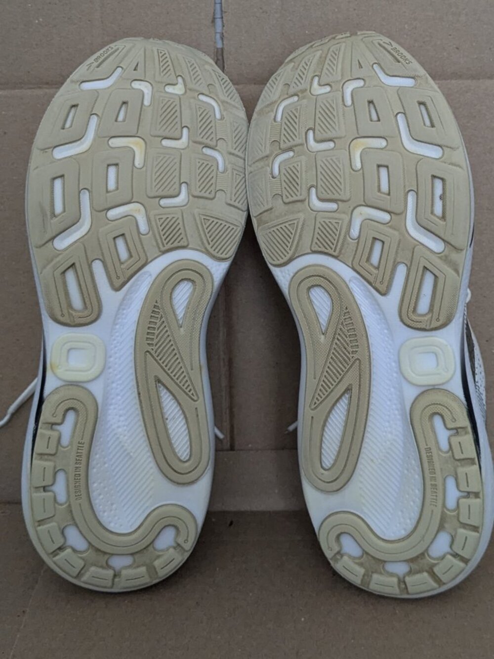 Brooks Adrenaline GTS 24 Road Running Shoes - Men's  Size 9.5 Gray . - Picture 14 of 14